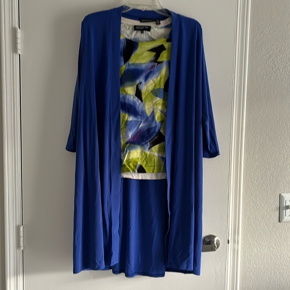 2pc Tunic and Blouse - Picture 2 of 5